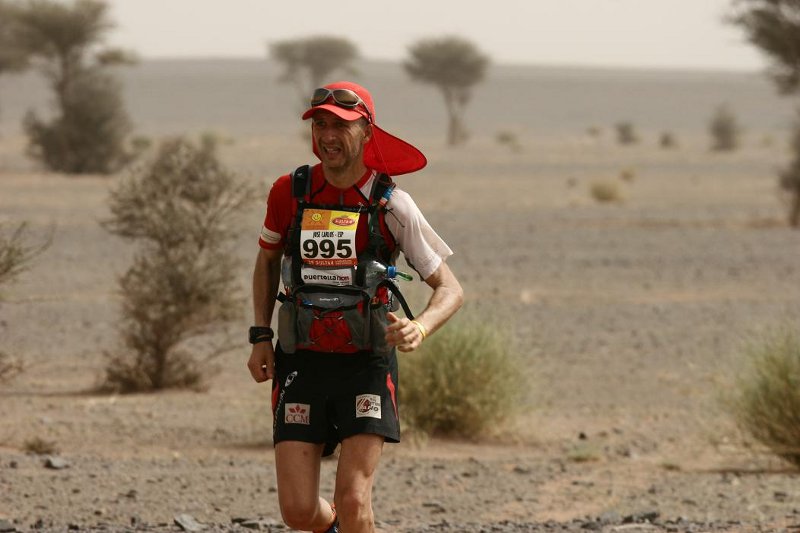 Un paciente de Clínica Fisio-Vida medalla de plata por equipos de la Maratón de Las Arenas